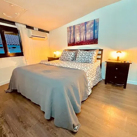 Casita Con Encanto En La Sierra De Gredos, *