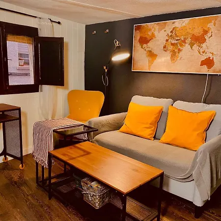 Casita Con Encanto En La Sierra De Gredos, *